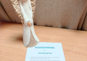Pamiątkowe podziękowania i statuetka Anioła