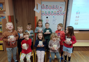 Zdjęcie pamiątkowe z popcornem.