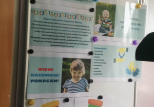 Tablica informacyjna o Światowym Dniu z Zespołem Downa