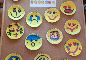 Emotikony zrobione przez dzieci